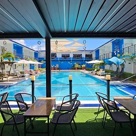 Casa Blu Hotel & Resort